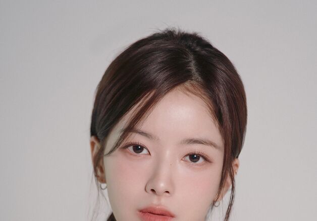 배우 노정의, 22일 잠실 KT전서 두산 승리 기원 시구