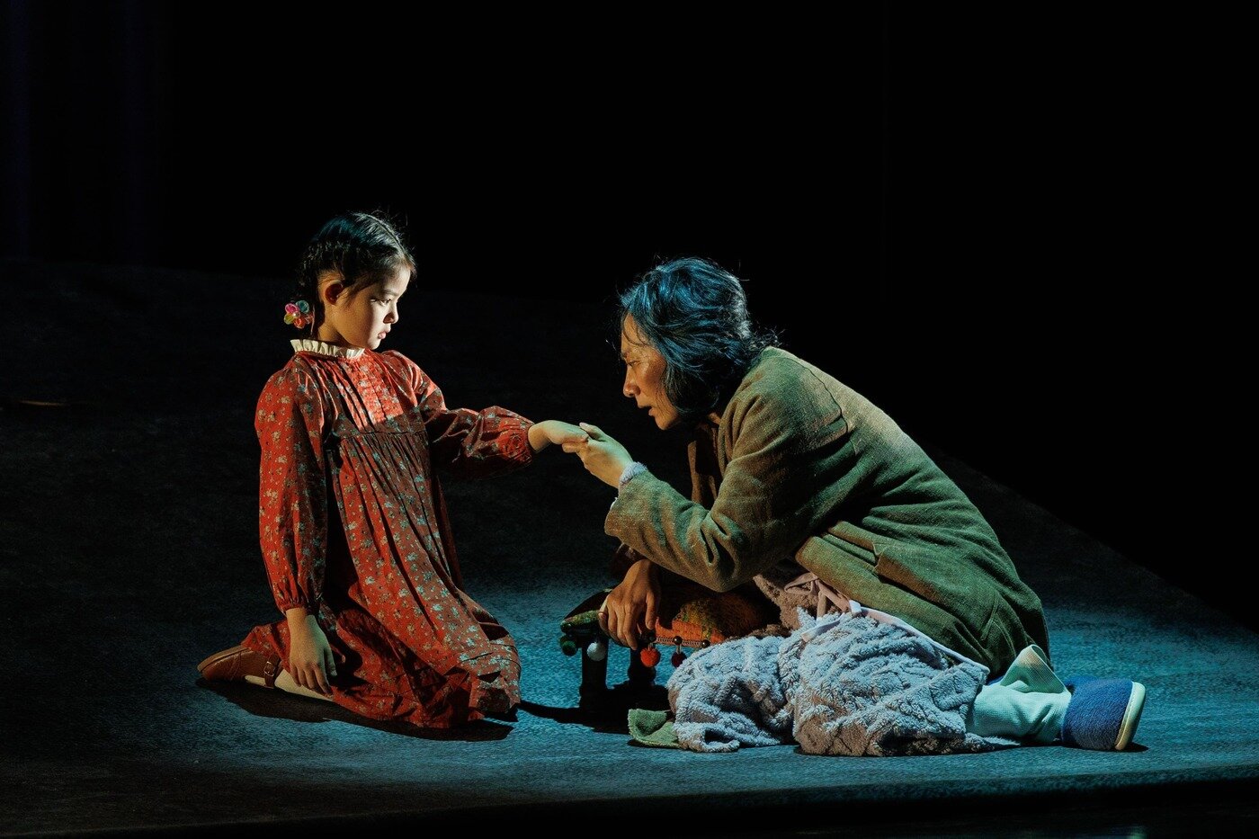 본문 이미지 - &#39;날개 달린 두약&#39; 중국 공연 사진&#40;차이위안 제공&#41;