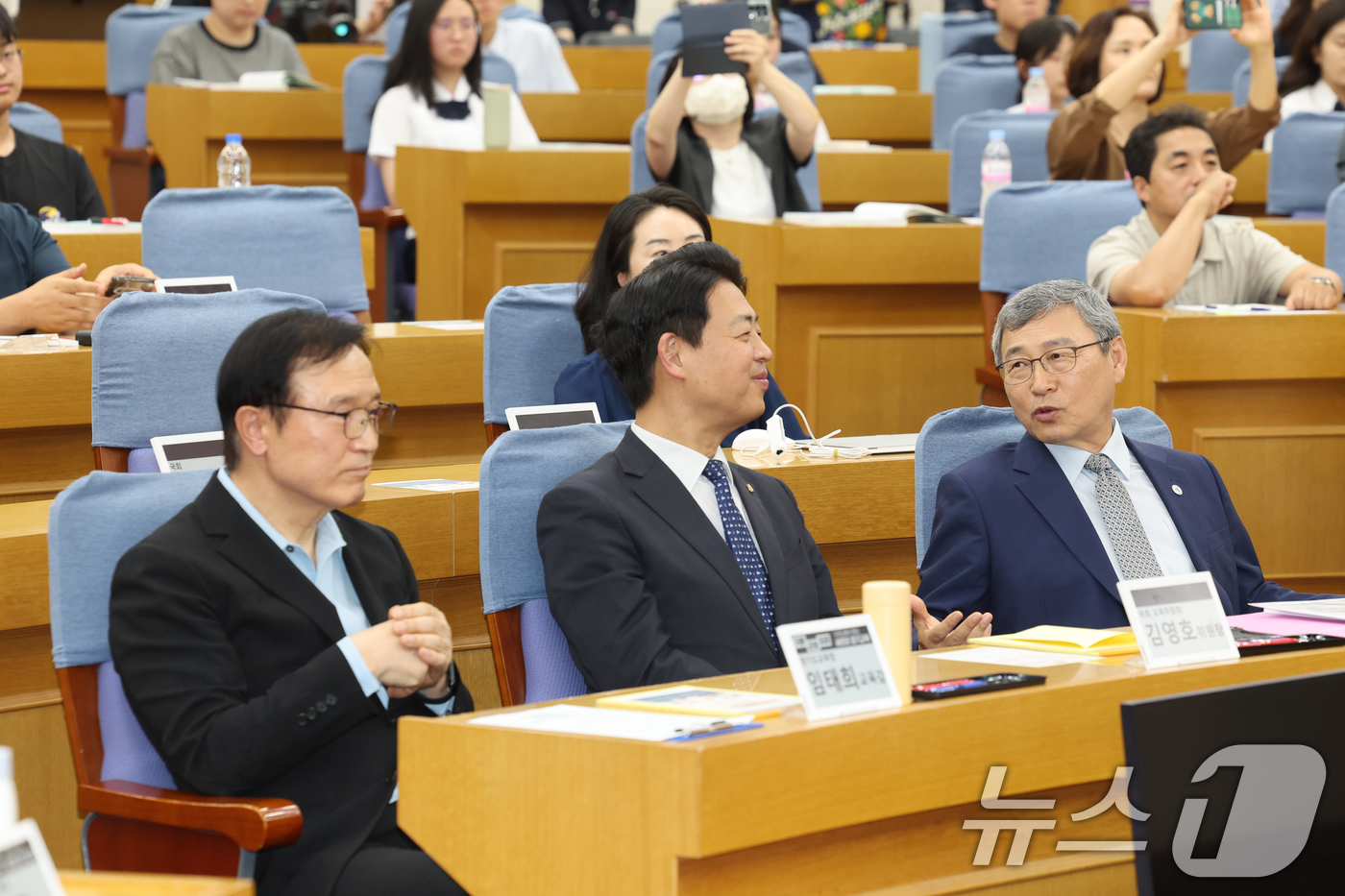 (서울=뉴스1) = 정근식 서울시교육감이 20일 오후 서울 국회의원회관에서 '대학수학능력시험 제도 유지해야 하는가, 폐지해야 하는가?'를 주제로 열린 ‘보이텔스바흐 합의 기반 경기 …