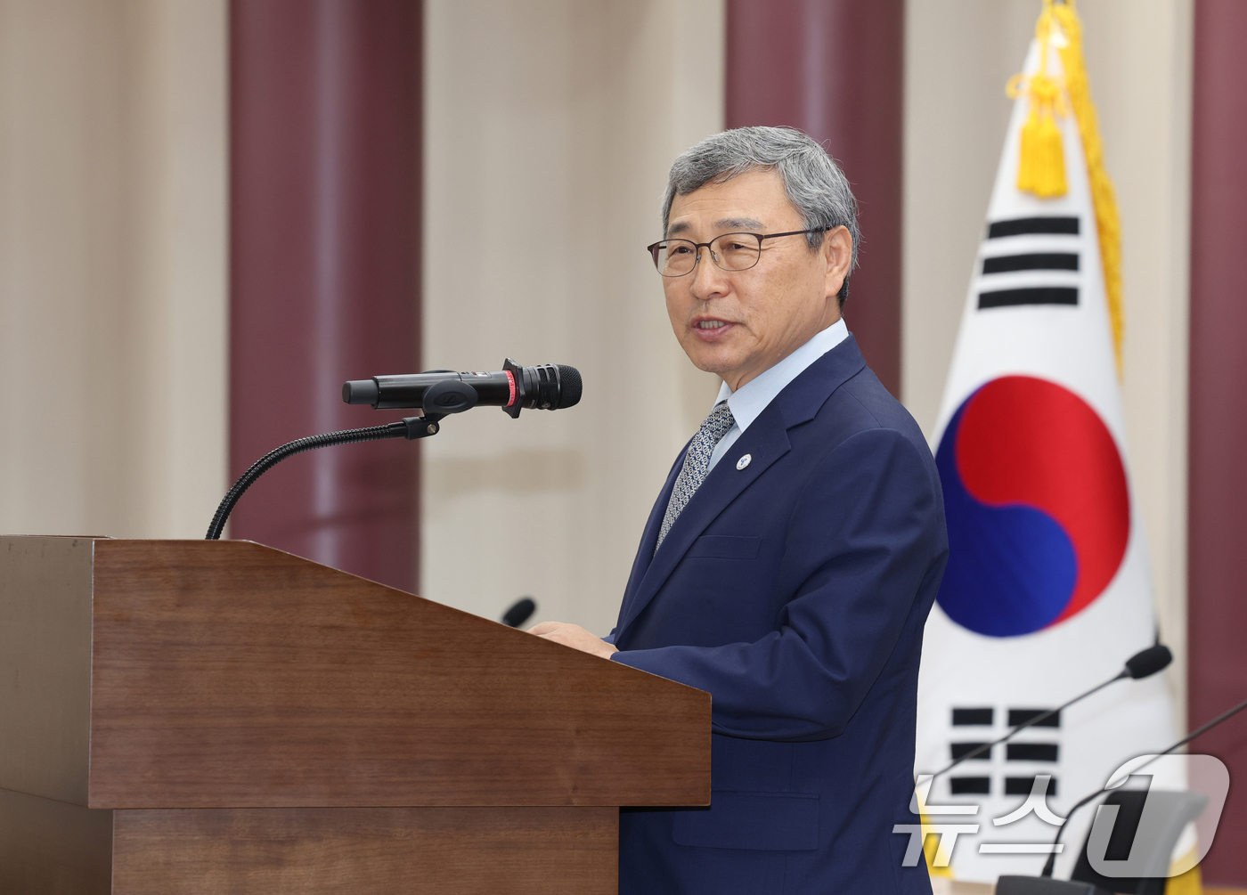 (서울=뉴스1) = 정근식 서울시교육감이 20일 오후 서울 국회의원회관에서 '대학수학능력시험 제도 유지해야 하는가, 폐지해야 하는가?'를 주제로 열린 ‘보이텔스바흐 합의 기반 경기 …