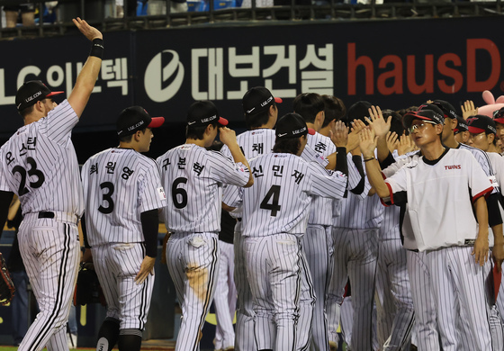 LG, 드디어 이겼다…KIA 제물로 개막 3연패 뒤 첫 승리