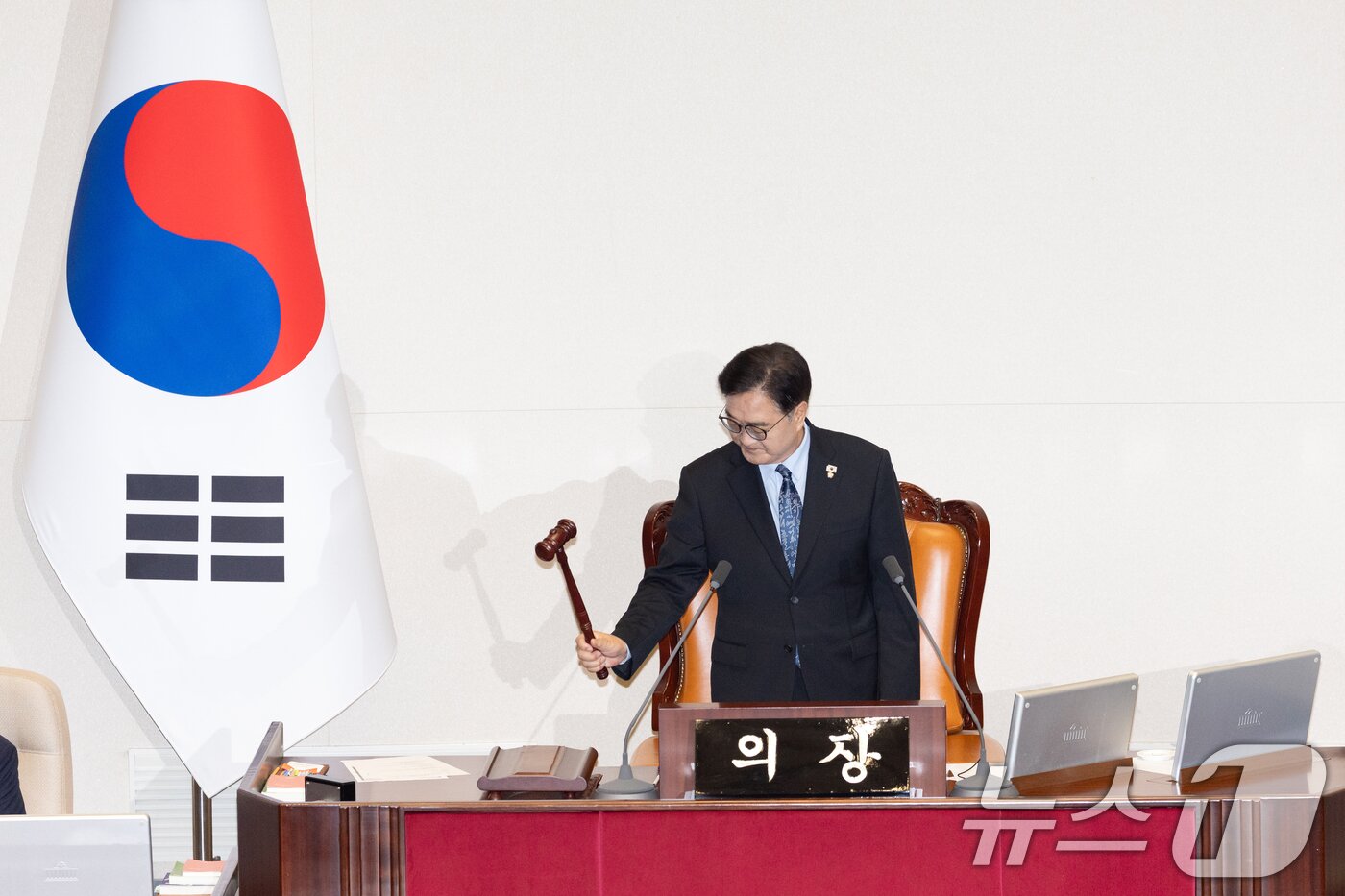 본문 이미지 - 우원식 국회의장이 21일 서울 여의도 국회에서 열린 제428회 국회&#40;임시회&#41; 본회의를 주재하고 있다. 2025.8.21/뉴스1 ⓒ News1 이승배 기자
