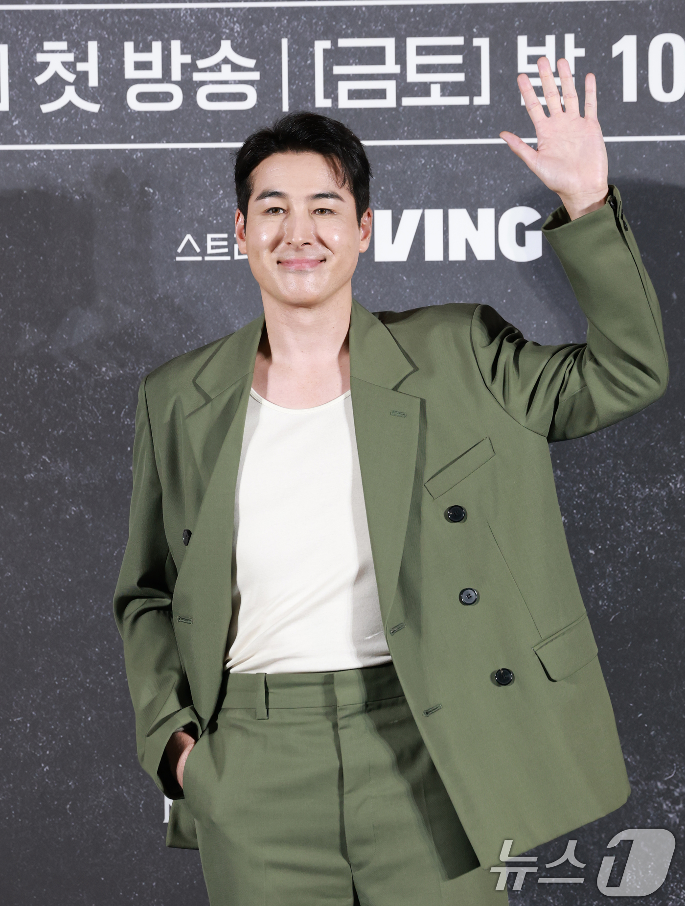 (서울=뉴스1) 권현진 기자 = 배우 션 리차드가 21일 오전 서울 용산구 CGV용산아이파크몰에서 열린 아마존 프라임비디오 '버터플라이' 기자간담회에 참석해 포즈를 취하고 있다.‘ …