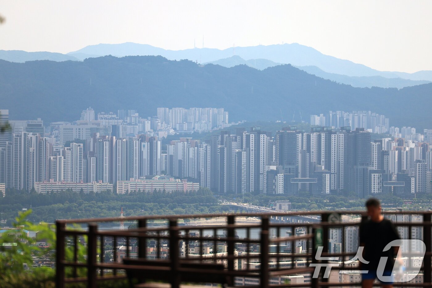 본문 이미지 - 서울 아파트 단지 모습.&#40;자료사진&#41; 뉴스1 ⓒ News1 황기선 기자