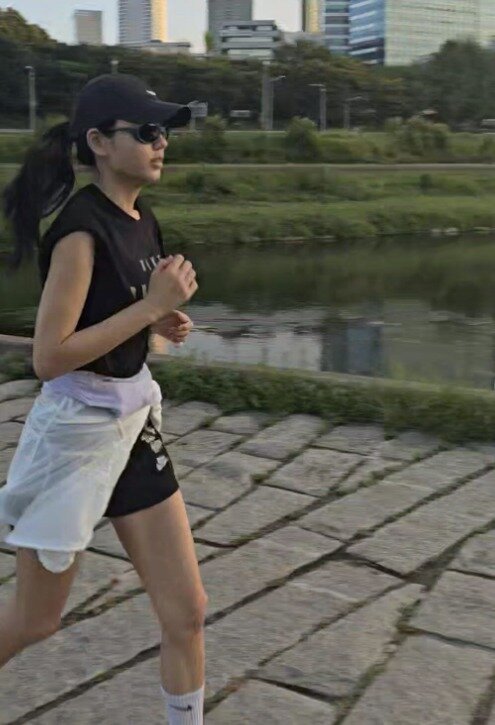 본문 이미지 - 배우 안은진 인스타그램