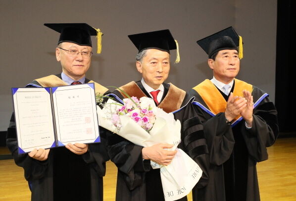 하토야마 유키오 전 일본 총리, 우석대 명예박사 됐다