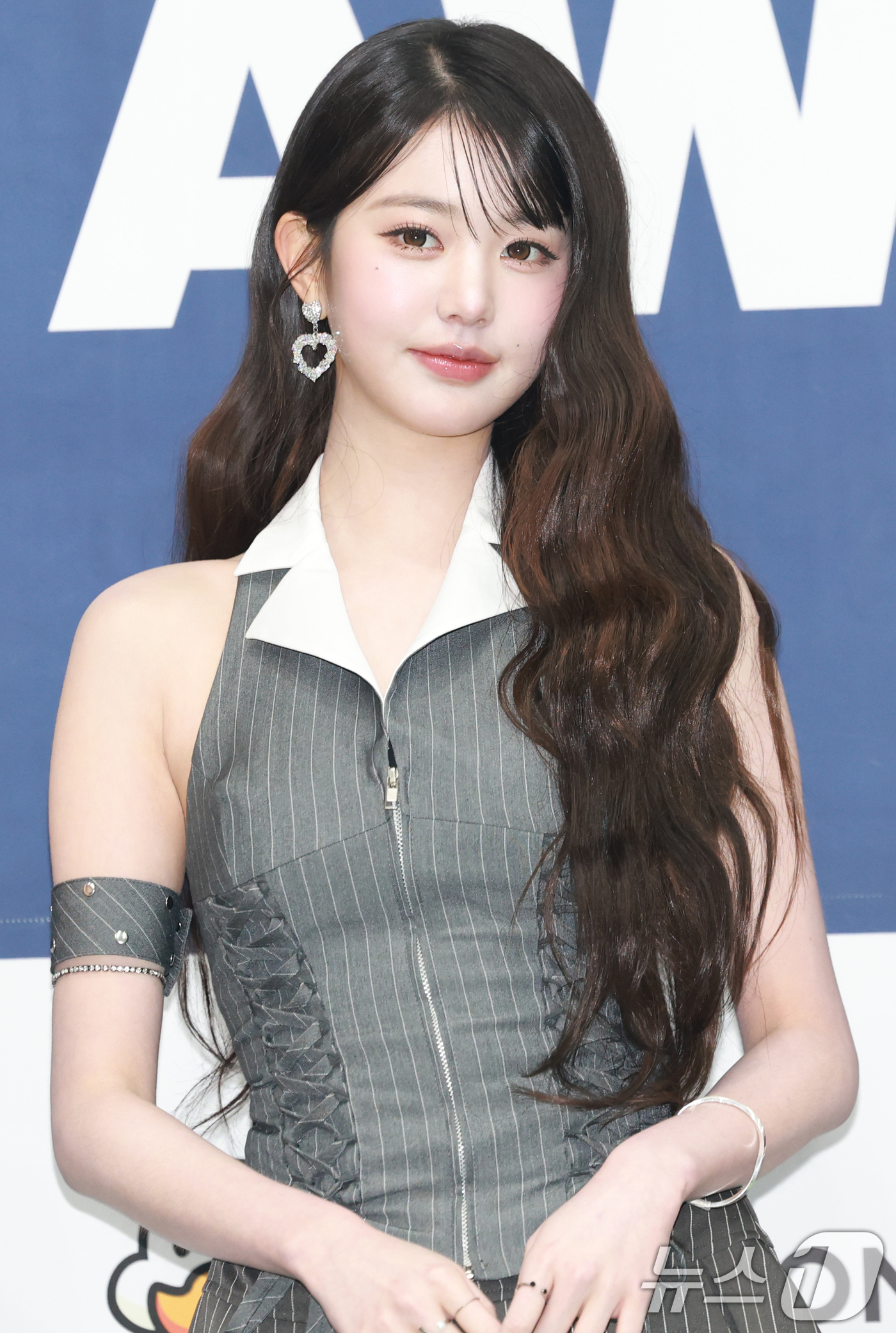 (서울=뉴스1) 권현진 기자 = 아이브 장원영이 21일 오후 서울 송파구 잠실 실내체육관에서 열린 '2025 케이 월드 드림 어워즈( K-WORLD DREAM AWARDS 2025 …