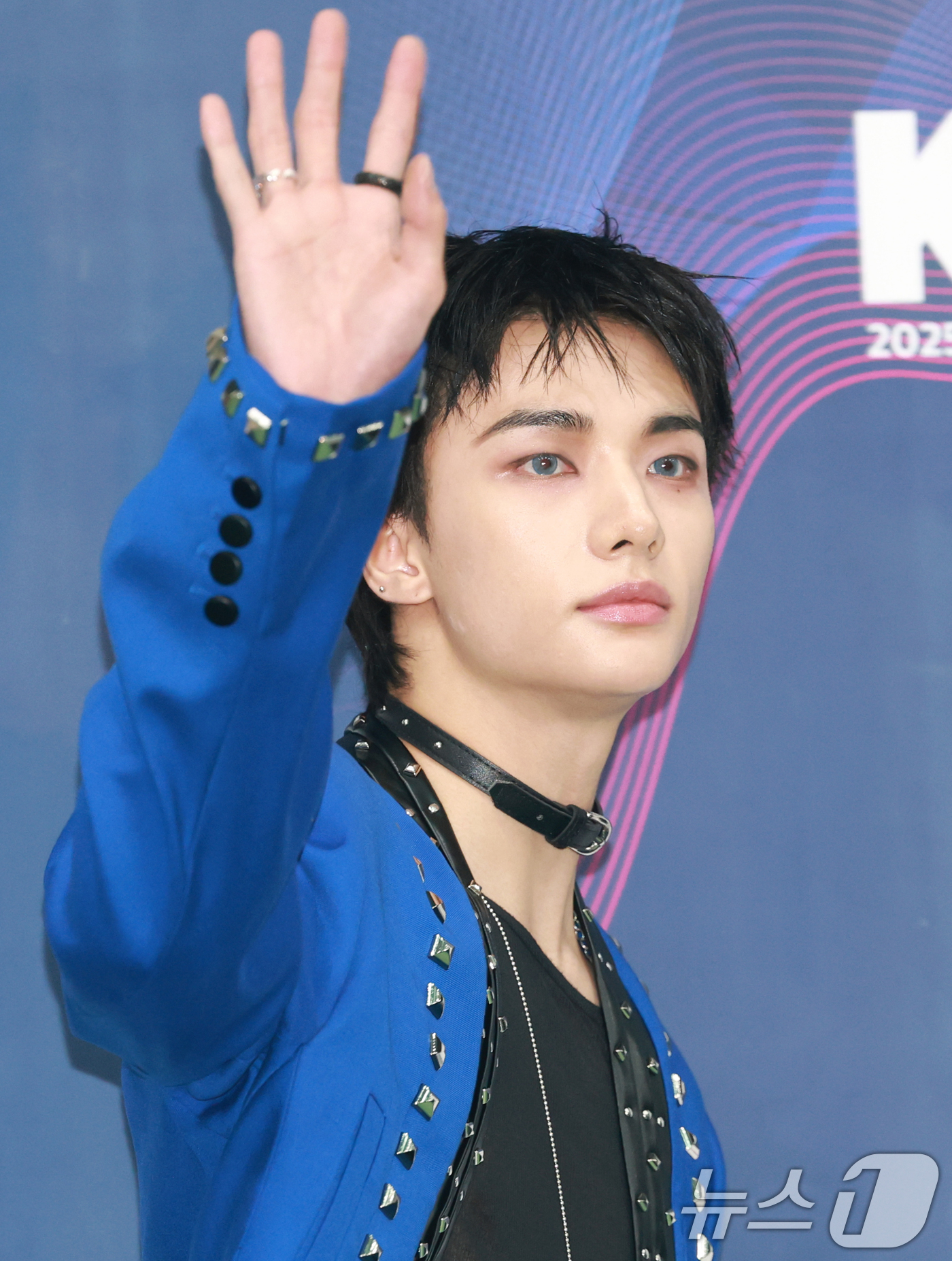 (서울=뉴스1) 권현진 기자 = 스트레이 키즈 현진이 21일 오후 서울 송파구 잠실 실내체육관에서 열린 '2025 케이 월드 드림 어워즈( K-WORLD DREAM AWARDS 2 …