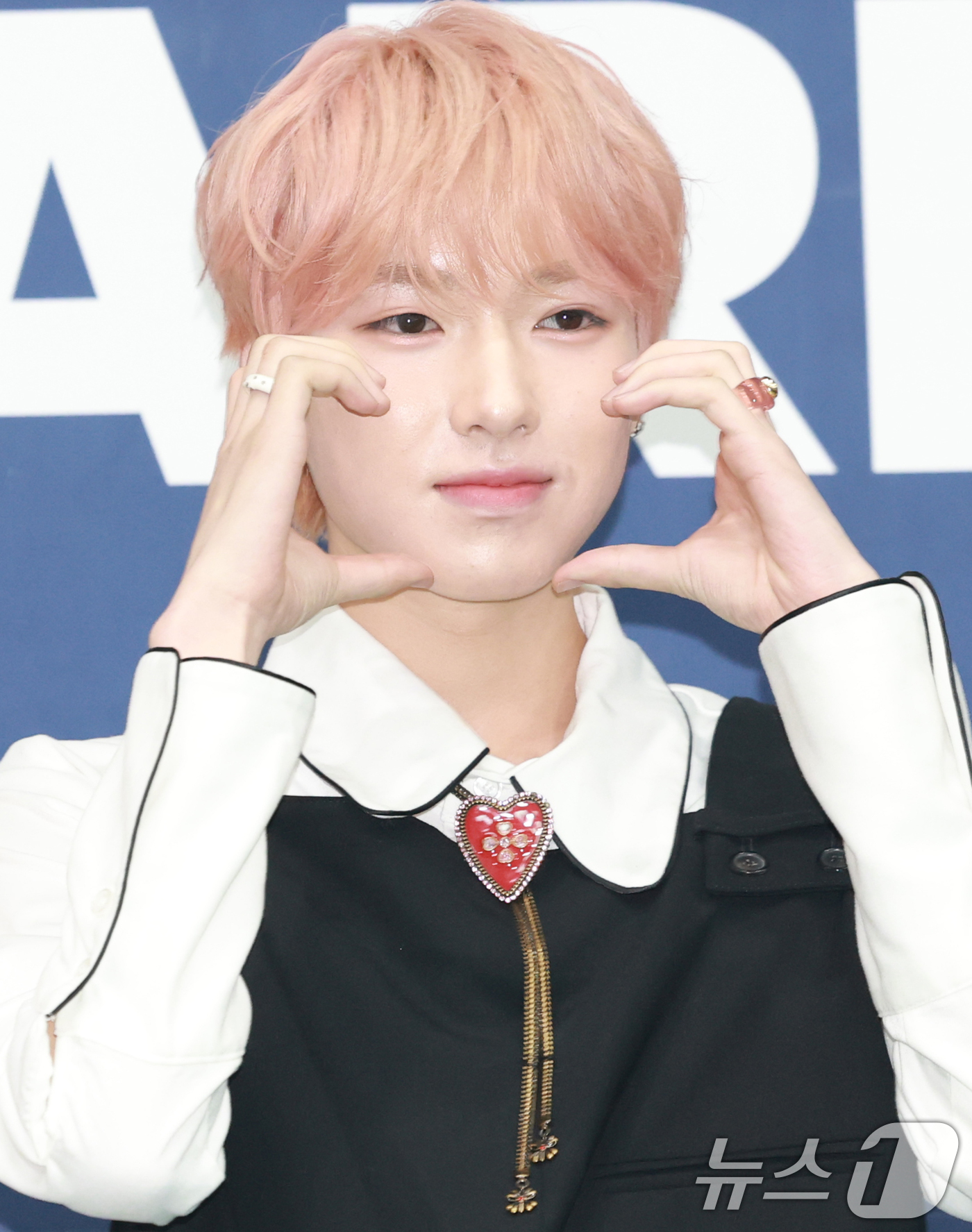 (서울=뉴스1) 권현진 기자 = NCT 위시 사쿠야가 21일 오후 서울 송파구 잠실 실내체육관에서 열린 '2025 케이 월드 드림 어워즈( K-WORLD DREAM AWARDS 2 …