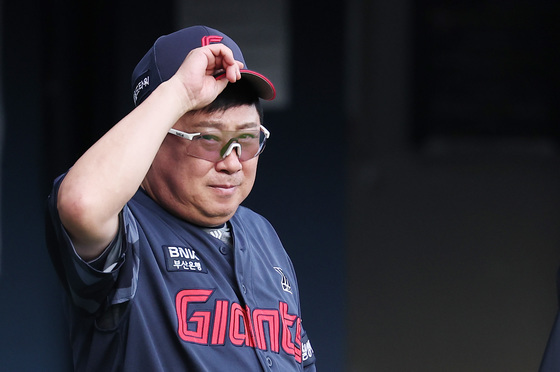 '8회 5득점' 롯데, LG에 7-4 역전승…시범경기 선두 질주(종합)