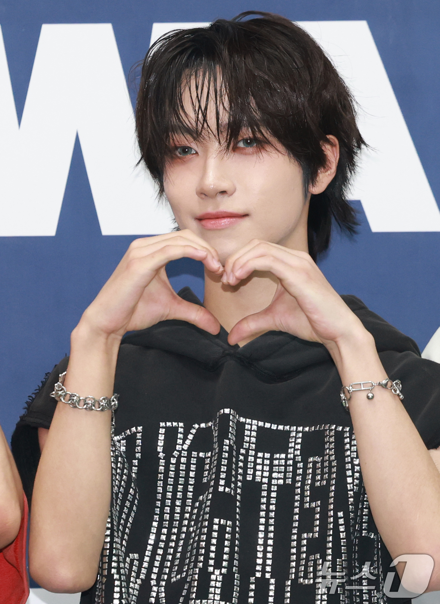 (서울=뉴스1) 권현진 기자 = 뉴비트 조윤후가 21일 오후 서울 송파구 잠실 실내체육관에서 열린 '2025 케이 월드 드림 어워즈( K-WORLD DREAM AWARDS 2025 …