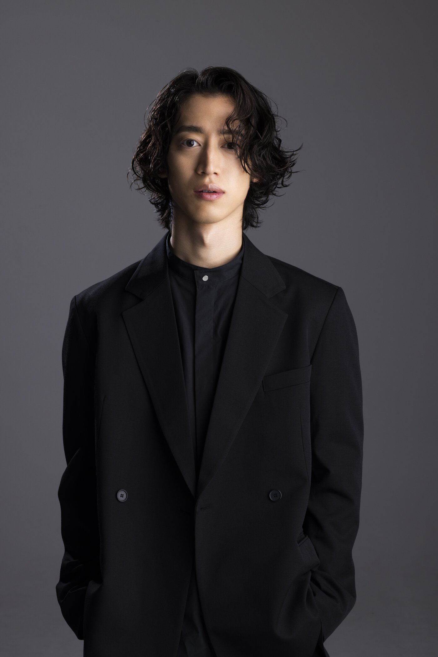 본문 이미지 - 피아니스트 스미노 하야토(C)Ryuya Amao(마스트미디어 제공)