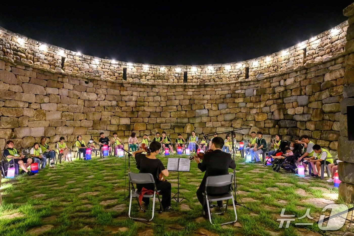 본문 이미지 - 지난해 개최된 달빛산책 행사 모습(당진시 제공. 재판매 및 DB금지)2025.8.22/뉴스1