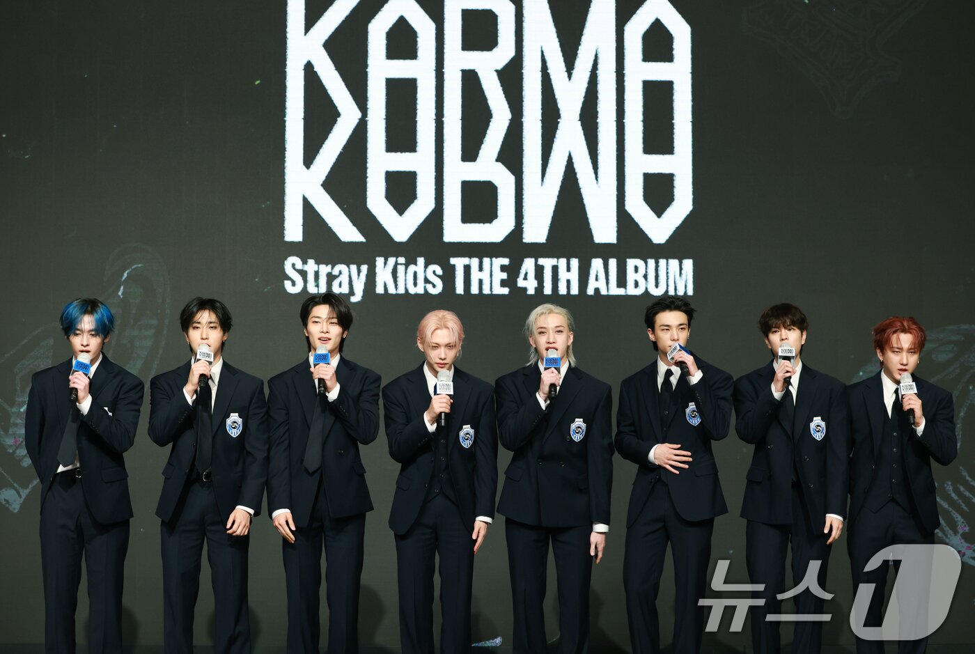 본문 이미지 - 스트레이 키즈(Stray Kids) 리노(왼쪽부터)와 한, 아이엔, 필릭스, 방찬, 현진, 승민, 창빈  2025.8.22/뉴스1 ⓒ News1 권현진 기자