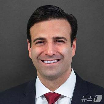 본문 이미지 - 히스 타버트 서클 총괄사장.