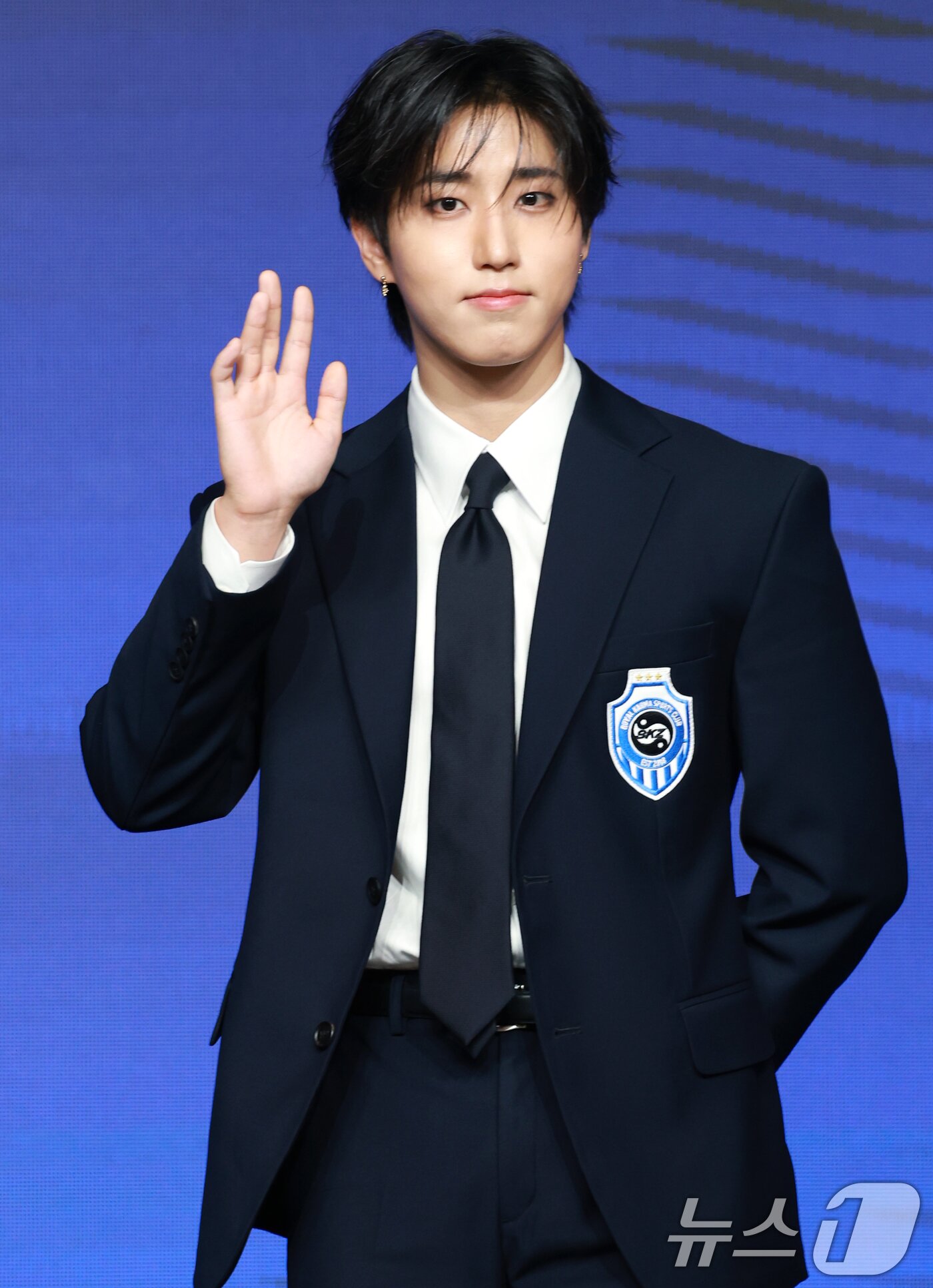 본문 이미지 - 스트레이 키즈&#40;Stray Kids&#41; 한이 22일 오전 서울 영등포구 콘래드호텔에서 열린 네 번째 정규 앨범 ‘KARMA’ 기자간담회에 참석해 포즈를 취하고 있다. 2025.8.22/뉴스1 ⓒ News1 권현진 기자