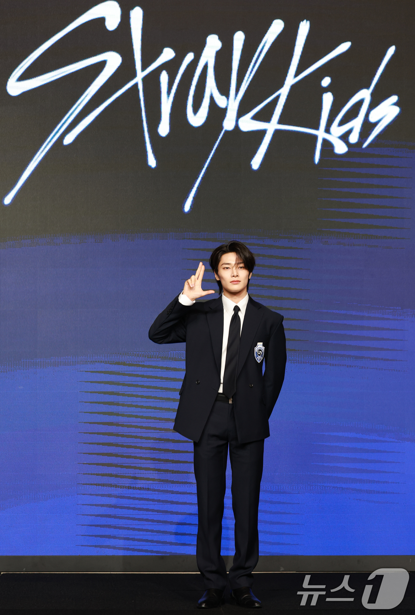 (서울=뉴스1) 권현진 기자 = 스트레이 키즈(Stray Kids) 아이엔이 22일 오전 서울 영등포구 콘래드호텔에서 열린 네 번째 정규 앨범 ‘KARMA’ 기자간담회에 참석해 포 …