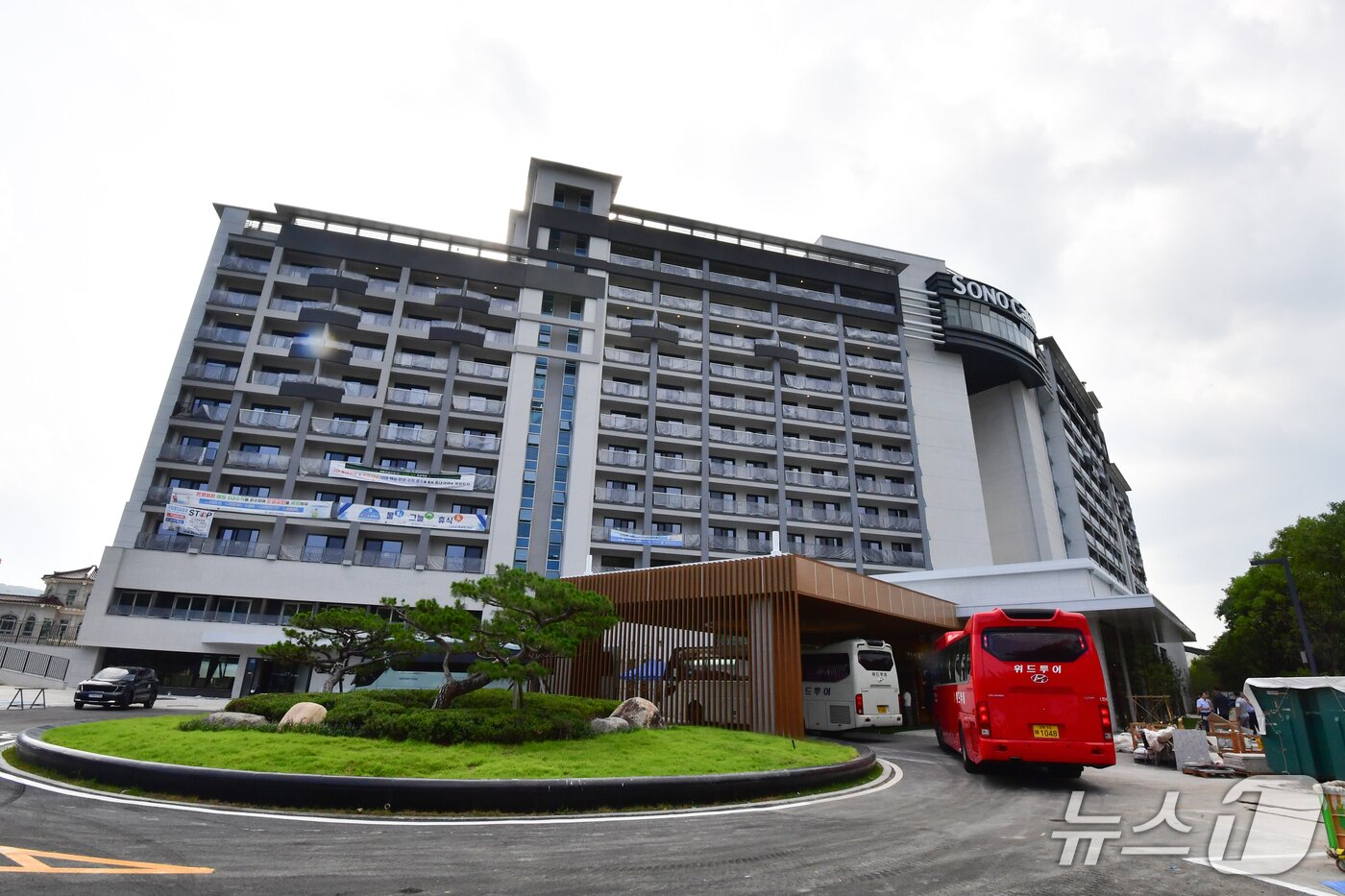 본문 이미지 - APEC 2025 정상회의에서 정상들의 숙소로 사용될 소노캄 경주 전경.2025.8.21/뉴스1 ⓒ News1 최창호 기자 