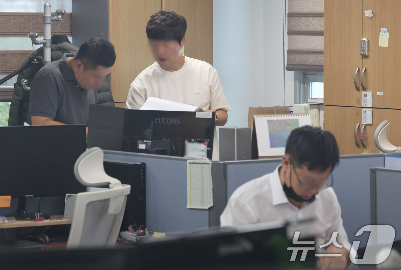 (양평=뉴스1) 장수영 기자 = 김건희 여사의 각종 의혹을 수사 중인 민중기 특별검사팀이 22일 경기 양평군청에서 양평 고속도로 종점 노선 변경 의혹 사건 등과 관련해 압수수색을 …