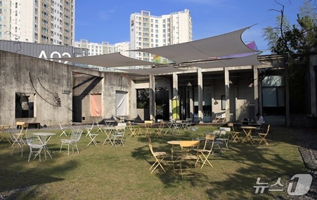 본문 이미지 - 미술관이 된 찜질방 &#39;화성 소다미술관&#39;.&#40;경기관광공사 제공. 재판매 및 DB금지&#41;/뉴스1