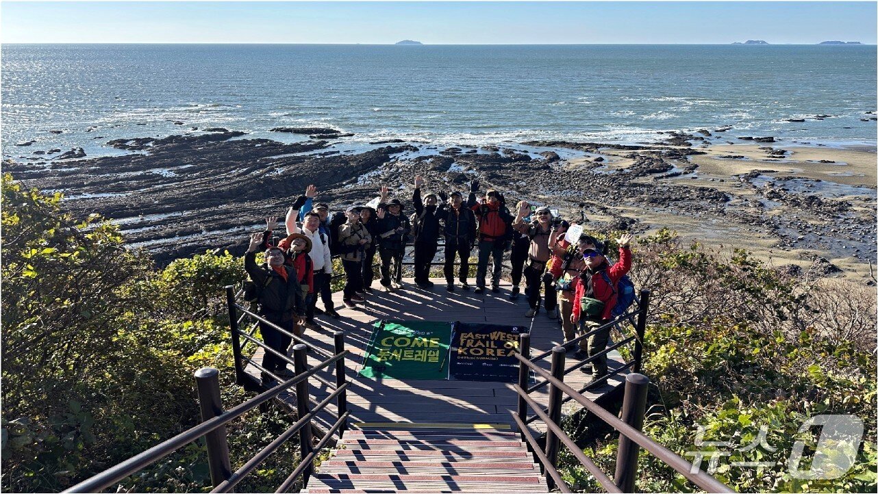 본문 이미지 - 산림청은 오는 10월 '동서트레일' 전체 구간의 35%인 311km를 먼저 개통해 시범 운영한다. 