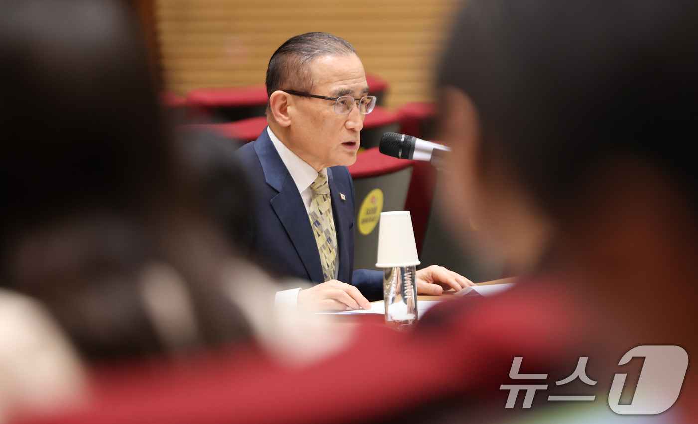 (서울=뉴스1) 허경 기자 = 위성락 국가안보실장이 22일 서울 용산구 대통령실 청사에서 열린 기자간담회에서 발언하고 있다. 2025.8.22/뉴스1