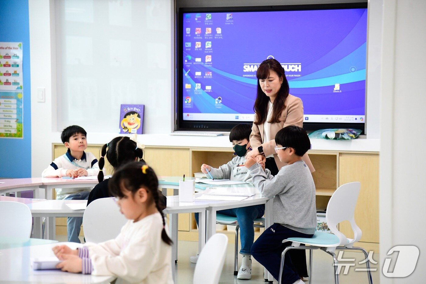 본문 이미지 - 화천 커뮤니티센터에서 수업 받는 아이들.&#40;화천군 제공, 재판매 및 DB금지&#41; 