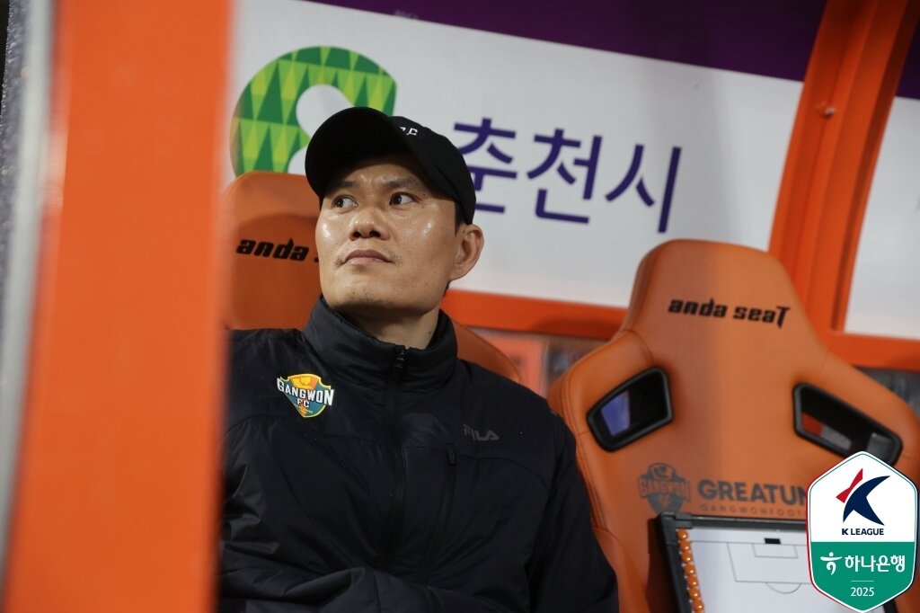 본문 이미지 - 정경호 강원 감독&#40;한국프로축구연맹 제공&#41; 