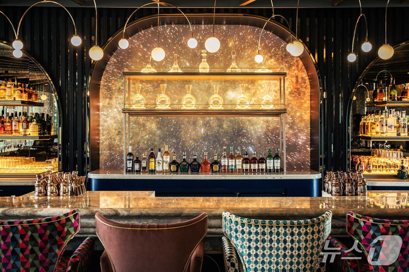 본문 이미지 - 호텔 29층 루프톱 바 엠투나인&#40;M29&#41;&#40;페어몬트 서울 제공&#41;