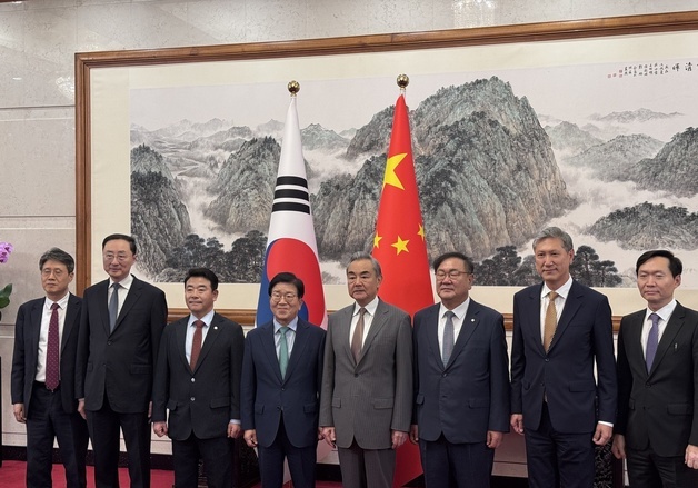 中외교부 한반도 담당 부부장 면직…왕이 방북에도 동행 안해