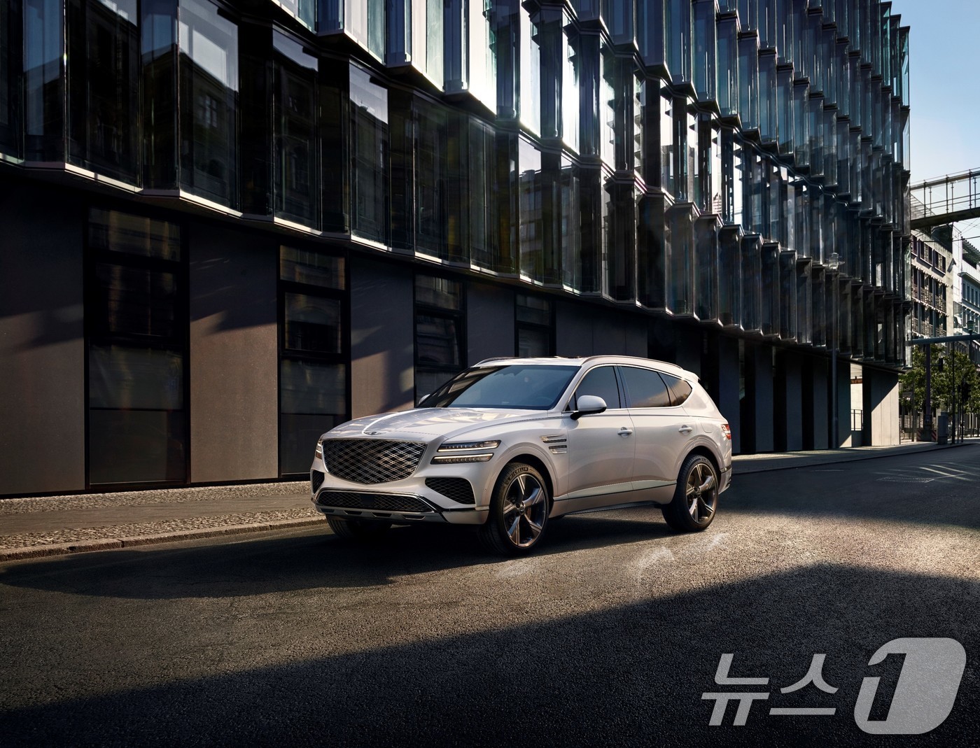 (서울=뉴스1) = 미국의 시장조사기관 J.D.파워는 ‘2025 미국 기술 경험 지수 조사’에서 제네시스가 글로벌 유수의 완성차 브랜드를 제치고 전체 브랜드 및 프리미엄 브랜드 1 …