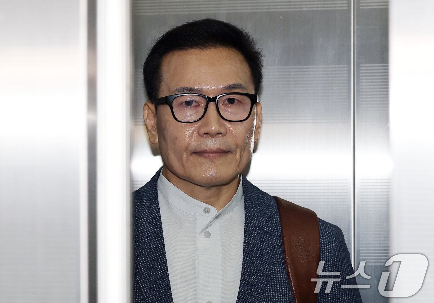 본문 이미지 - 임성근 전 해병대1사단장 구명로비의혹 핵심 인물인 전직 대통령경호처 출신 송호종 씨. 송 씨는 &#39;구명 로비&#39; 통로로 의심하는 &#39;멋쟁해병&#39; 단체대화방 5명의 구성원 중 한 명이다. 2025.8.25/뉴스1 ⓒ News1 오대일 기자