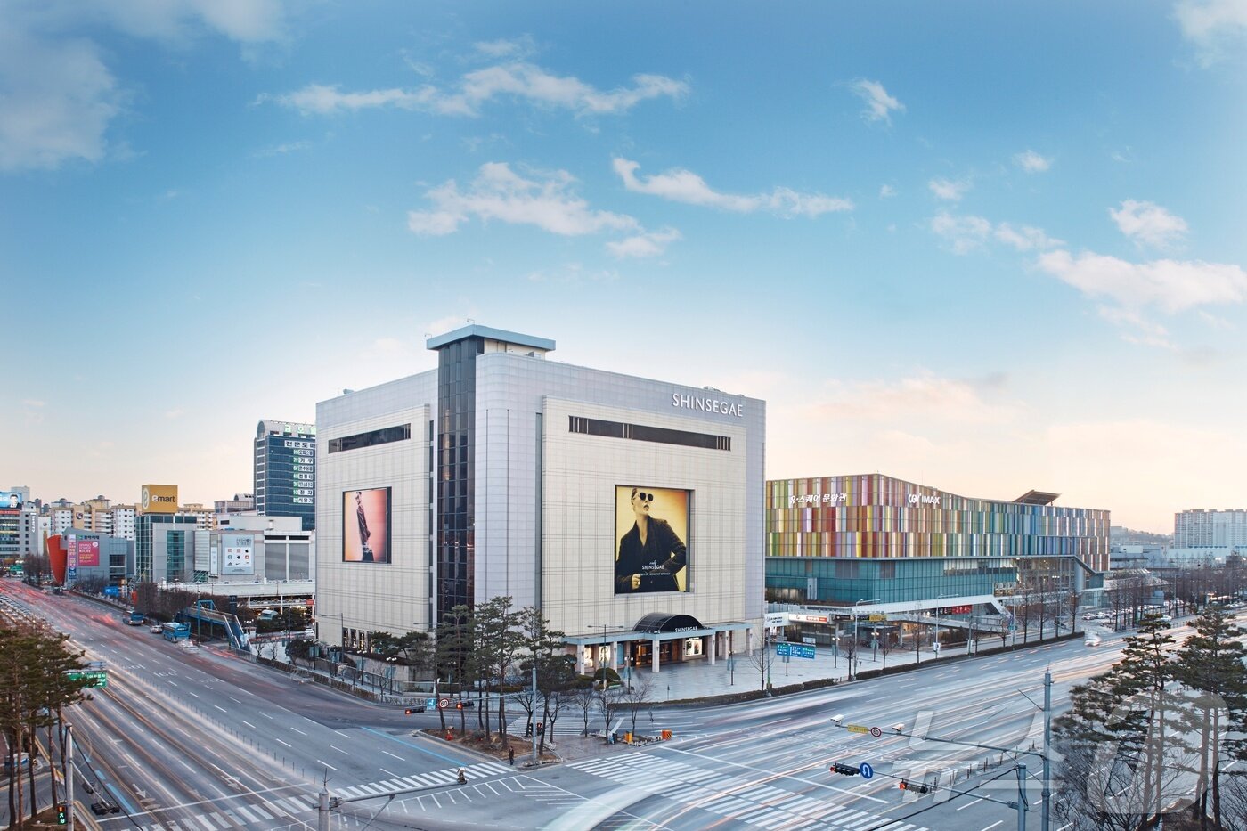 본문 이미지 - 광주 서구 광천동의 광주신세계백화점 전경.&#40;광줏신세계 제공. 재배포 및 DB금지&#41;
