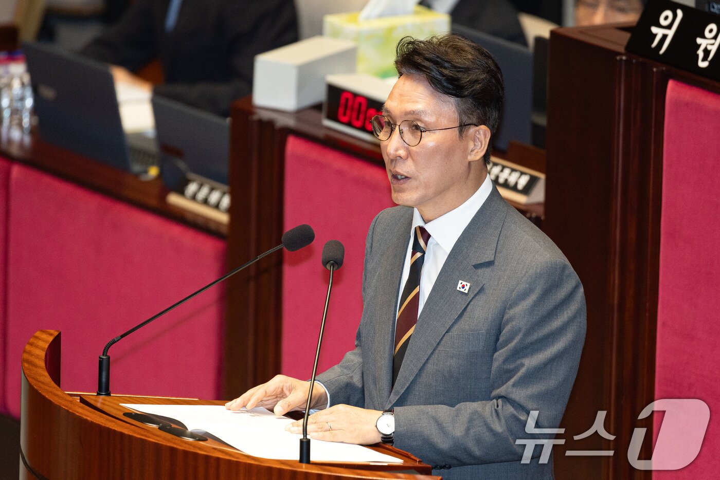 본문 이미지 - 김민석 국무총리가 25일 서울 여의도 국회에서 열린 제428회 국회(임시회) 예산결산특별위원회 제1차 전체회의에 출석해 인사말을 하고 있다. 2025.8.25/뉴스1 ⓒ News1 유승관 기자