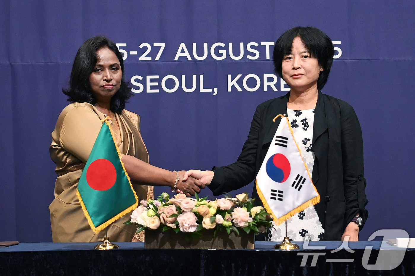 (서울=뉴스1) = 권혜진 산업통상자원부 자유무역협정관이 25일 서울 송파구 롯데호텔월드에서 열린 '한-방글라데시 포괄적경제동반자협정(CEPA) 제1차 협상'에서 아예사 아크터 방 …