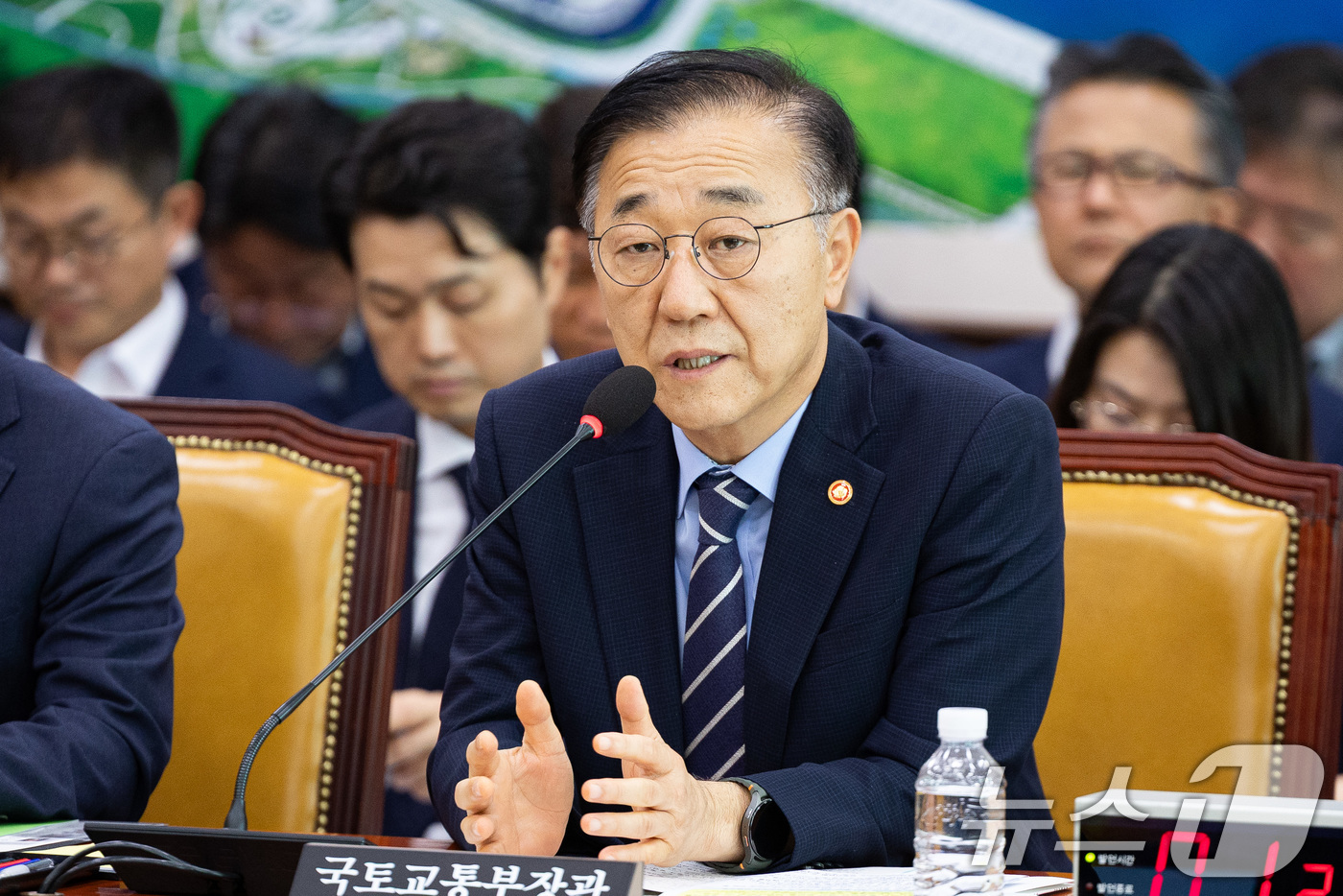 (서울=뉴스1) 유승관 기자 = 김윤덕 국토교통부 장관이 26일 서울 여의도 국회에서 열린 제428회 국회(임시회) 12.29여객기참사진상규명과피해자및유가족의피해구제를위한특별위원회 …