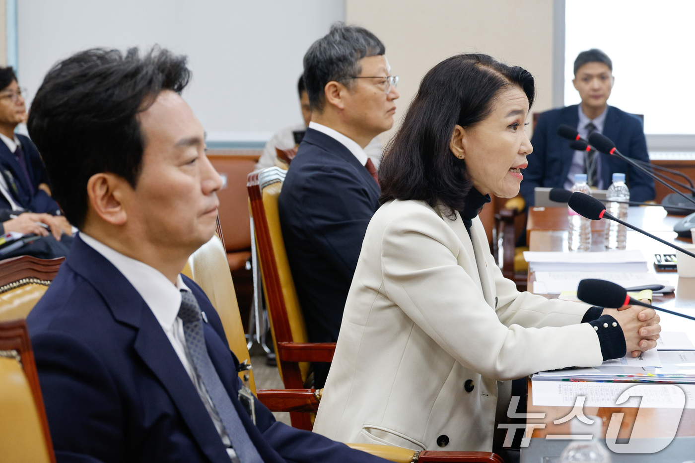 (서울=뉴스1) 안은나 기자 = 이진숙 방송통신위원장이 26일 서울 여의도 국회에서 열린 과학기술정보방송통신위원회 제428회국회(임시회) 제2차 전체회의에 출석해 의원 질의에 답하 …