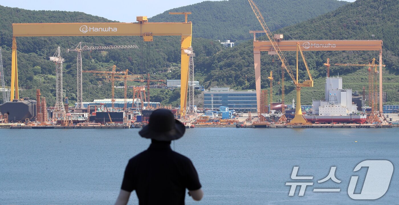 본문 이미지 - 한화오션 옥포조선소 전경./뉴스1 ⓒ News1 윤일지 기자