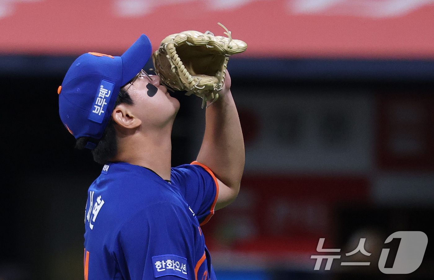 (서울=뉴스1) 오대일 기자 = 26일 오후 서울 구로구 고척스카이돔에서 열린 프로야구 '2025 신한 SOL뱅크 KBO 리그' 한화 이글스와 키움 히어로즈의 경기, 9회말 한화 …