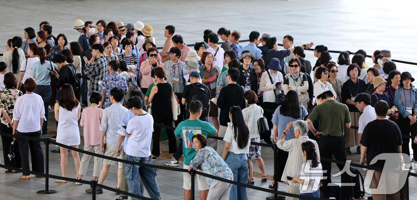 (서울=뉴스1) 황기선 기자 = 넷플릭스 애니메이션 영화 '케이팝 데몬 헌터스' 등 우리의 국가유산을 소재로 한 콘텐츠들이 전 세계적으로 인기를 얻고 있는 가운데 27일 오전 서울 …