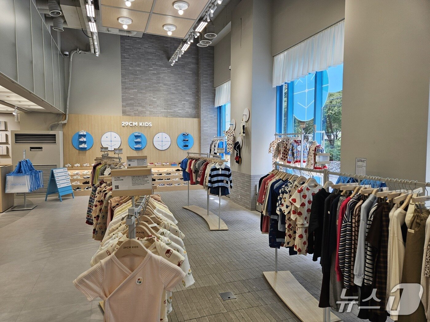 본문 이미지 - 이구키즈 성수 매장 내부 모습.ⓒ 뉴스1/김진희 기자.