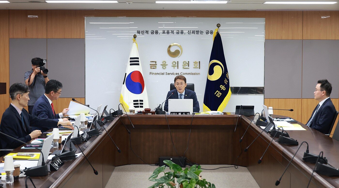 본문 이미지 - 권대영 증권선물위원회 위원장이 27일 오후 서울 종로구 정부서울청사에서 개최한 증권선물위원회 회의 중 모두발언을 통해 향후 증권선물위원회 운영방향과 당부사항을 밝혔다.