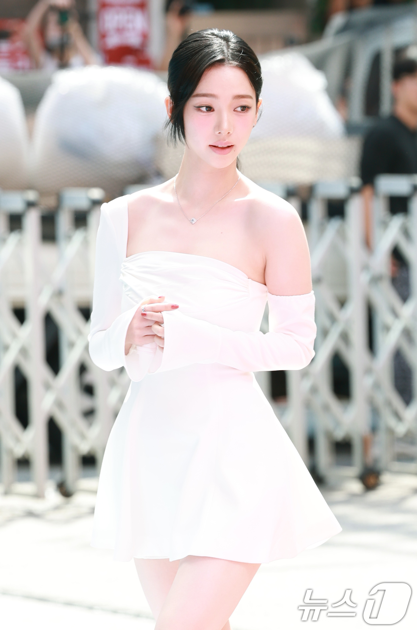 (서울=뉴스1) 권현진 기자 = 에스파 카리나가 27일 오후 서울 성동구 띵스플로우에서 열린 무신사 뷰티 페스타 개최 기념 행사에 참석하고 있다. 2025.8.27/뉴스1