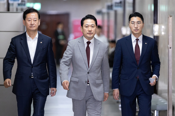 벼랑 끝 용병술로 '투쟁 DNA' 심는 장동혁…키워드는 '공천·중진'