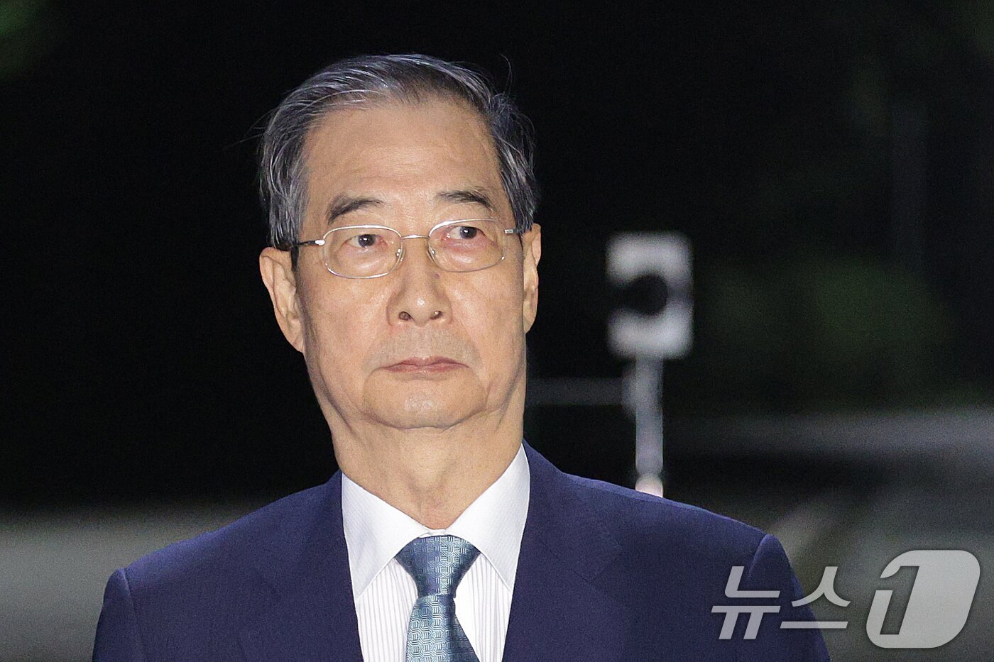 본문 이미지 - 12·3 비상계엄 과정에서 윤석열 전 대통령의 내란 행위를 방조한 혐의를 받는 한덕수 전 국무총리. 2025.8.27/뉴스1 ⓒ News1 신웅수 기자