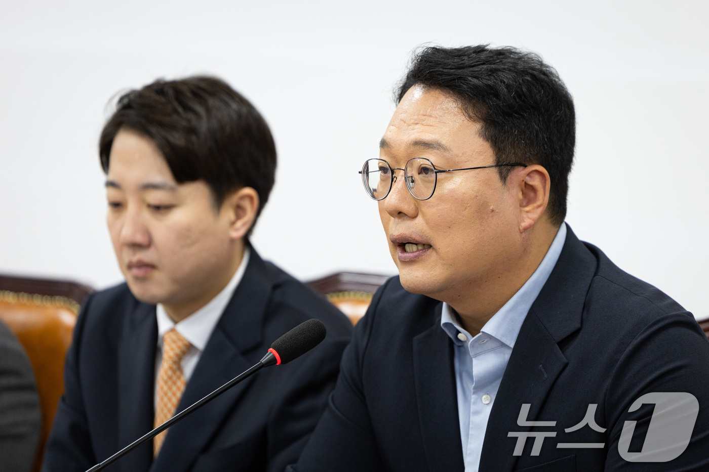 (서울=뉴스1) 유승관 기자 = 천하람 개혁신당 원내대표가 28일 서울 여의도 국회에서 열린 최고위원회의에서 모두 발언을 하고 있다. 2025.8.28/뉴스1