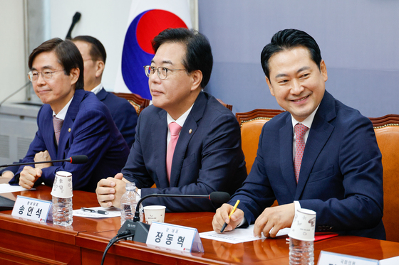 국힘 조경태 "추미애 상대로 장동혁…민심 냉혹함 뼈저리게 느껴봐야"