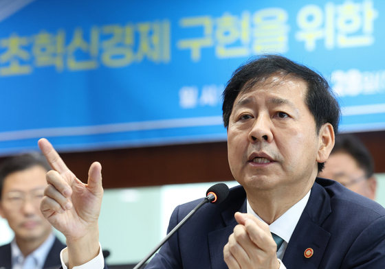 구윤철 "공공기관, AI 활용해 세계 최고 수준으로 거듭나야"