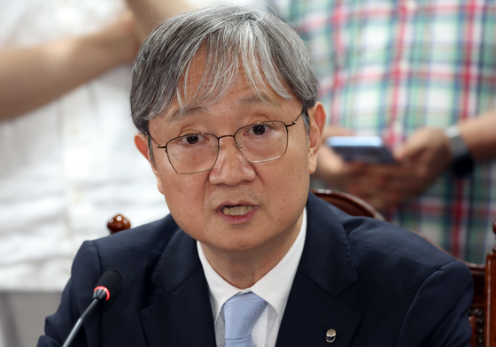 '첫 등판' 이찬진, 소비자보호 전면에…ELS 질문엔 침묵 '신중 행보'(종합)