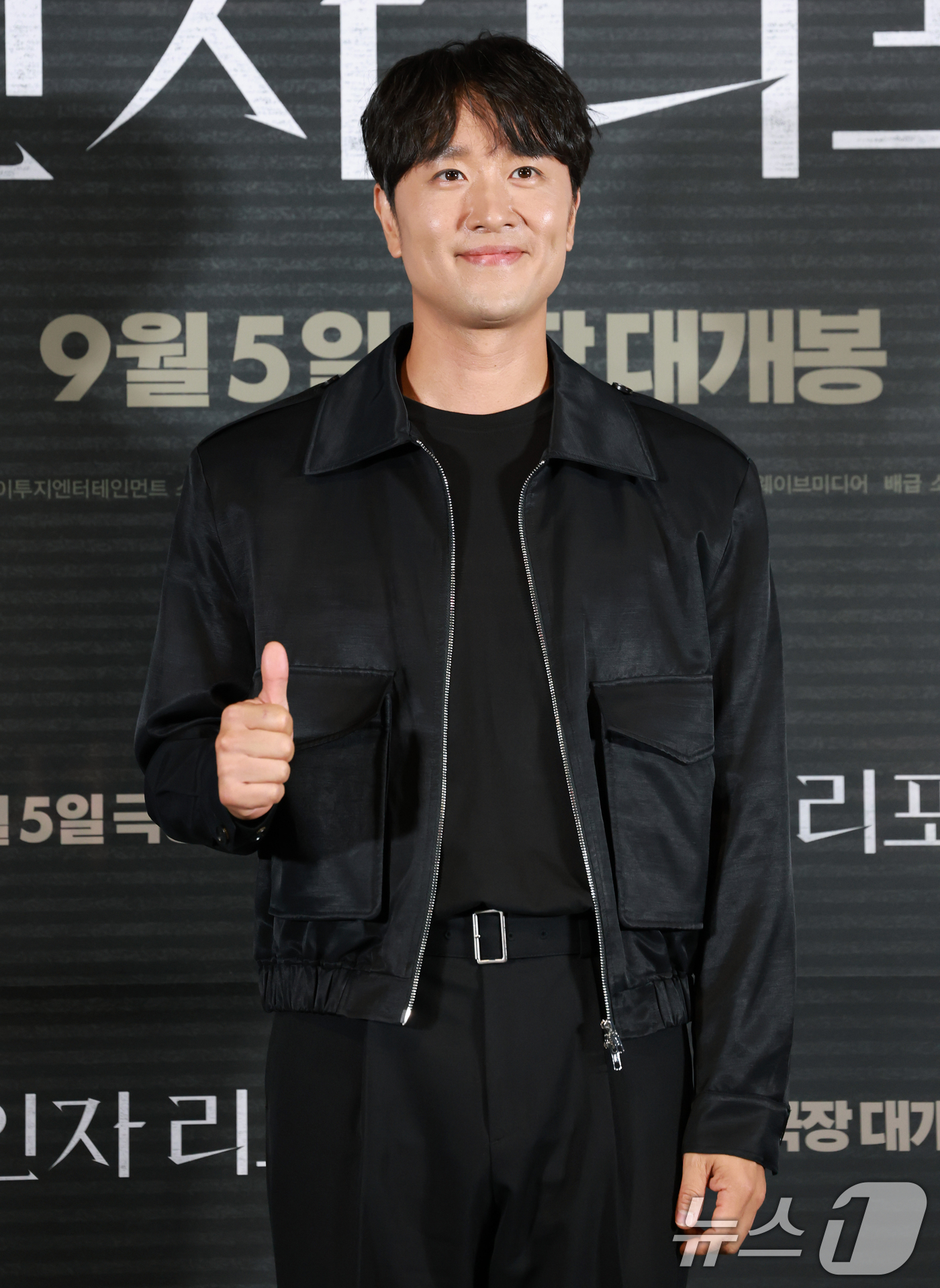 (서울=뉴스1) 권현진 기자 = 배우 김태한이 28일 서울 용산구 CGV용산아이파크몰에서 열린 영화 '살인자 리포트‘(감독 조영준) 언론시사회 및 기자간담회에 참석해 포즈를 취하고 …